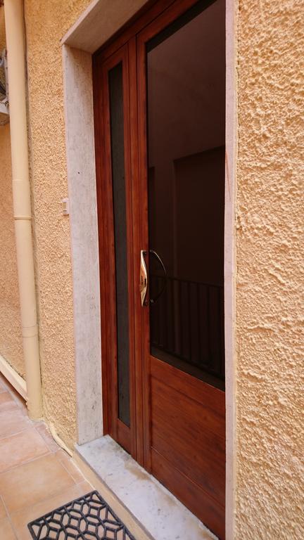 B&B Via Dei Mille Castelsardo Exterior foto